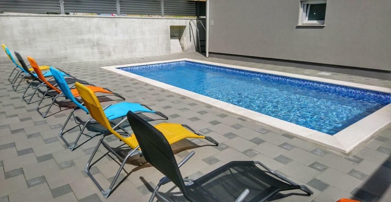 Apartments Ibis ชิซิชี ภายนอก รูปภาพ